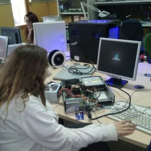 AUTOSUFICIENCIA TIC. MONTAJE, CONFIGURACIÓN, REPARACIÓN BÁSICA Y USO DE ORDENADORES.